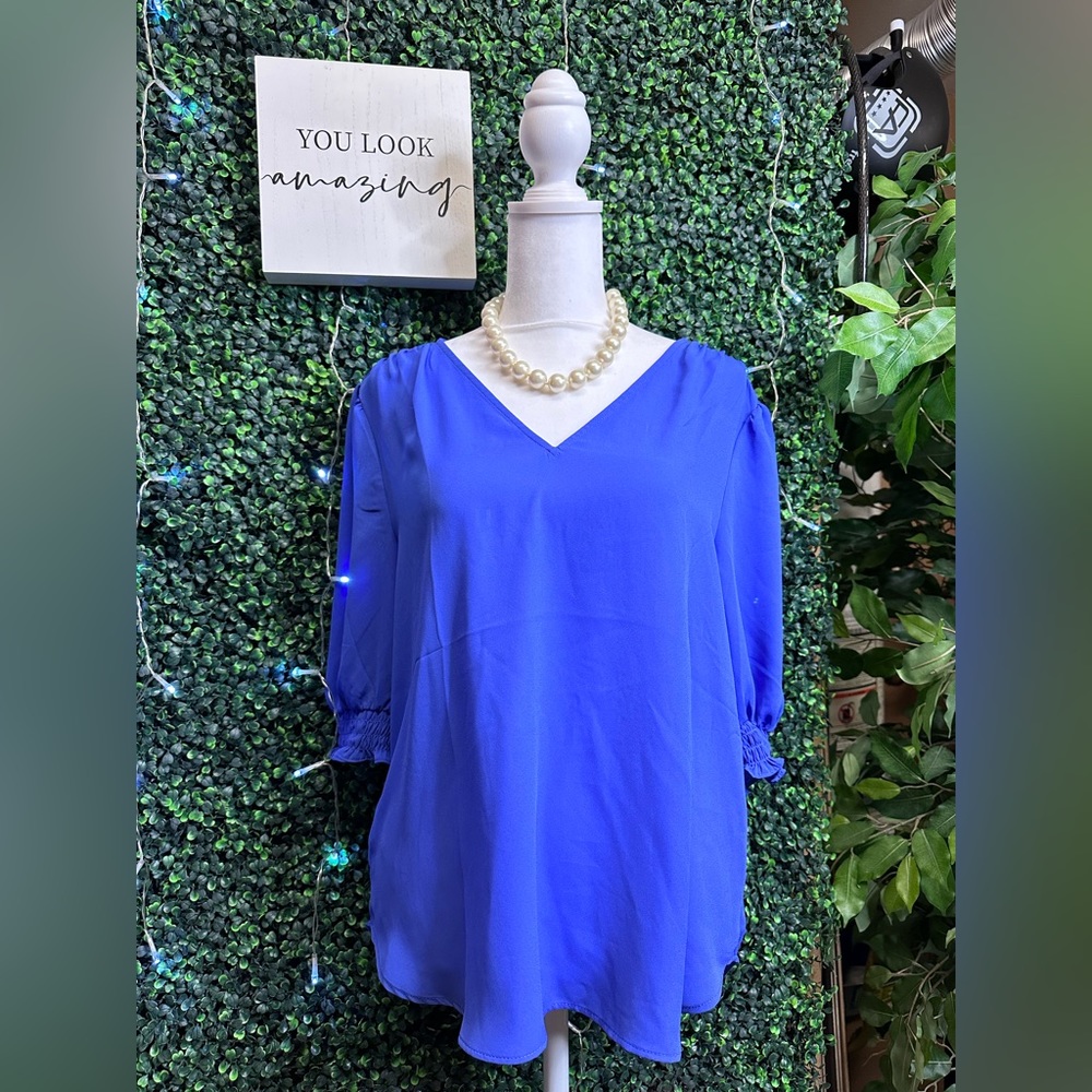 Ann Taylor Factory Size Medium periwinkle blue ladies blouse